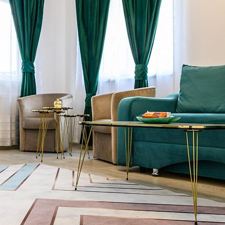 Grandis Residence Luxury Apartment Брашов Екстериор снимка