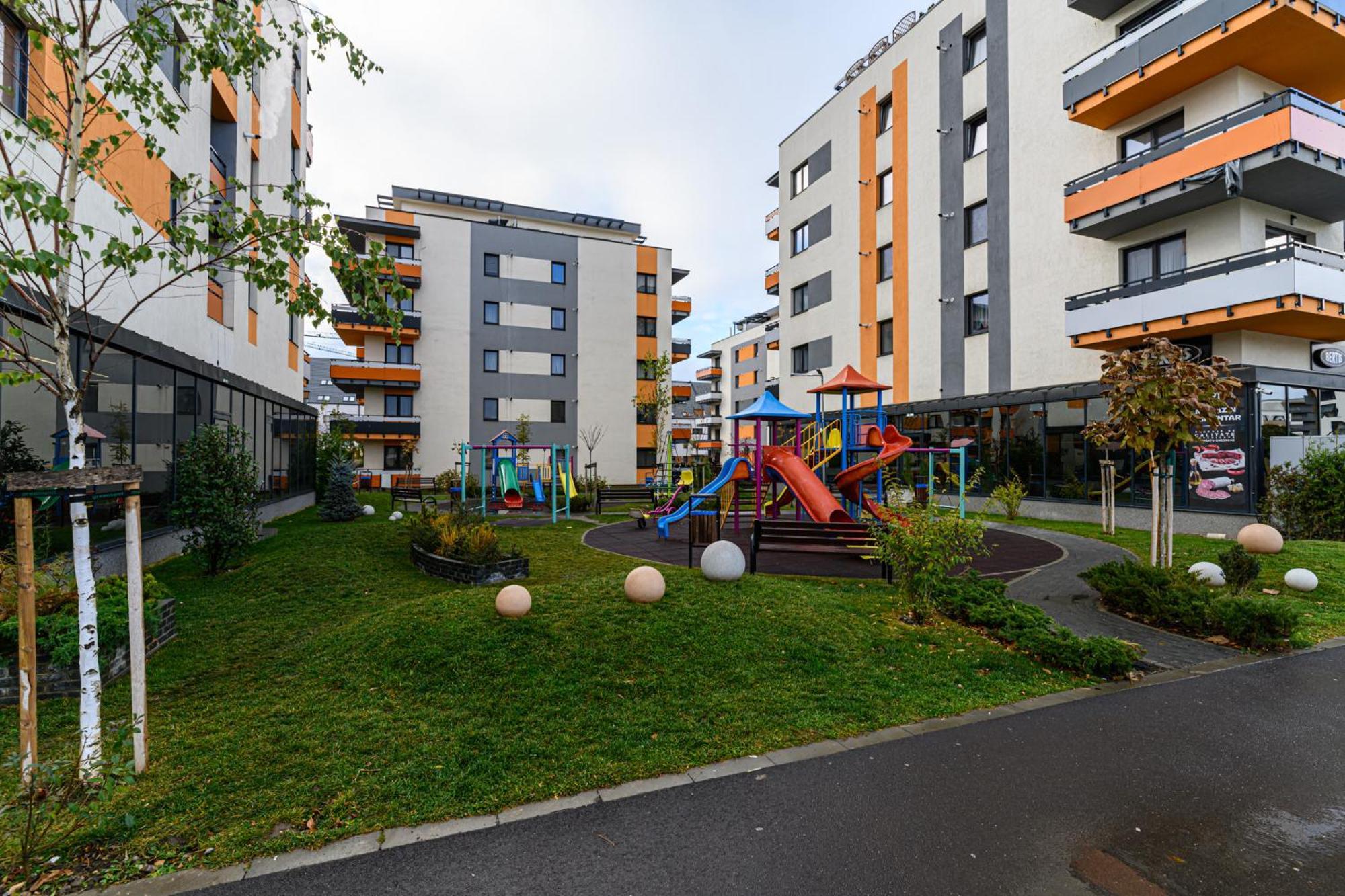 Grandis Residence Luxury Apartment Брашов Екстериор снимка